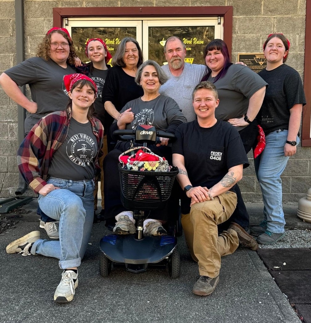 Students and faculty on field trip to Appalachia